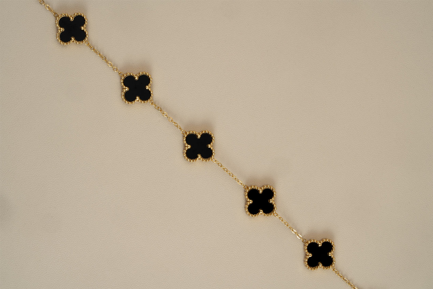 Gleam Clover Bracelet